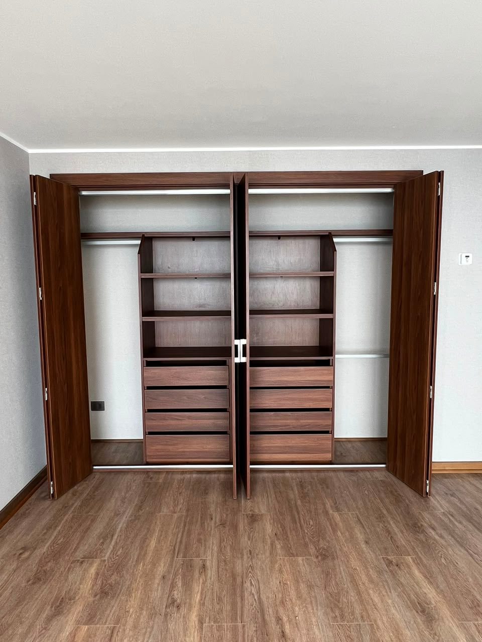 closet abierto sormitorio principal
