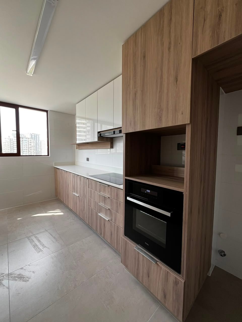cocina encimera, horno y campana de extracción