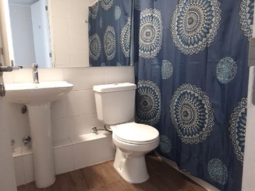 Baño exterior (Pasillo)
