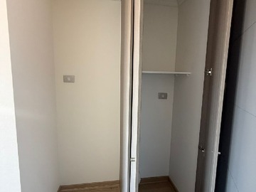 Espacio conexión refrigerador y lavadora