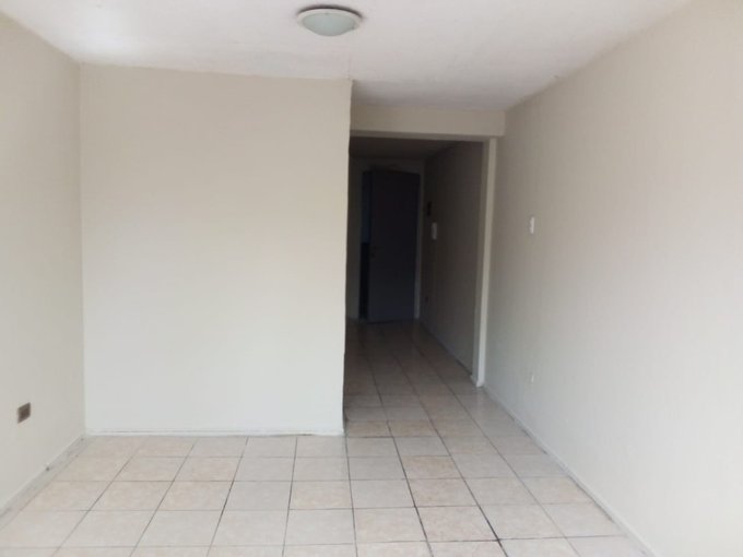dormitorio y pasillo
