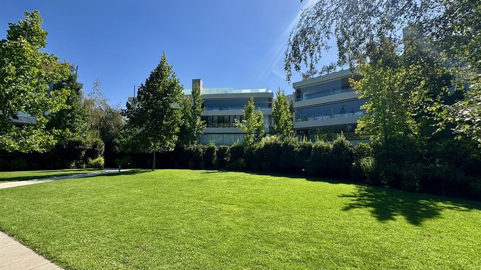 Parque edificio vista 2