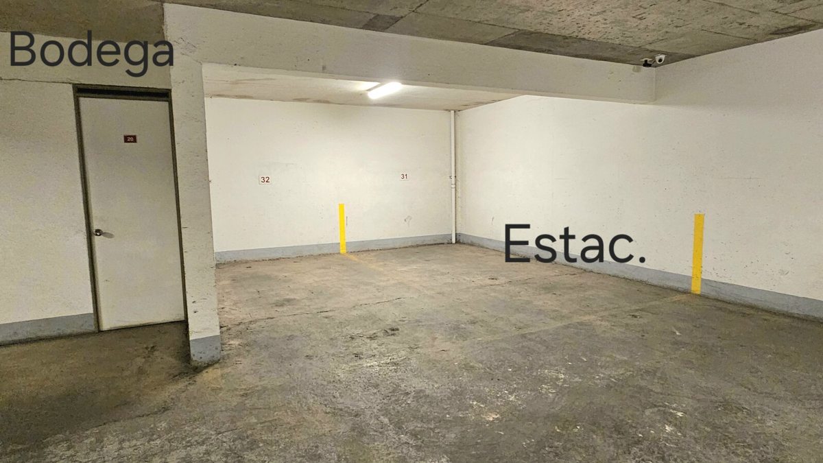 estacionamiento y bodega