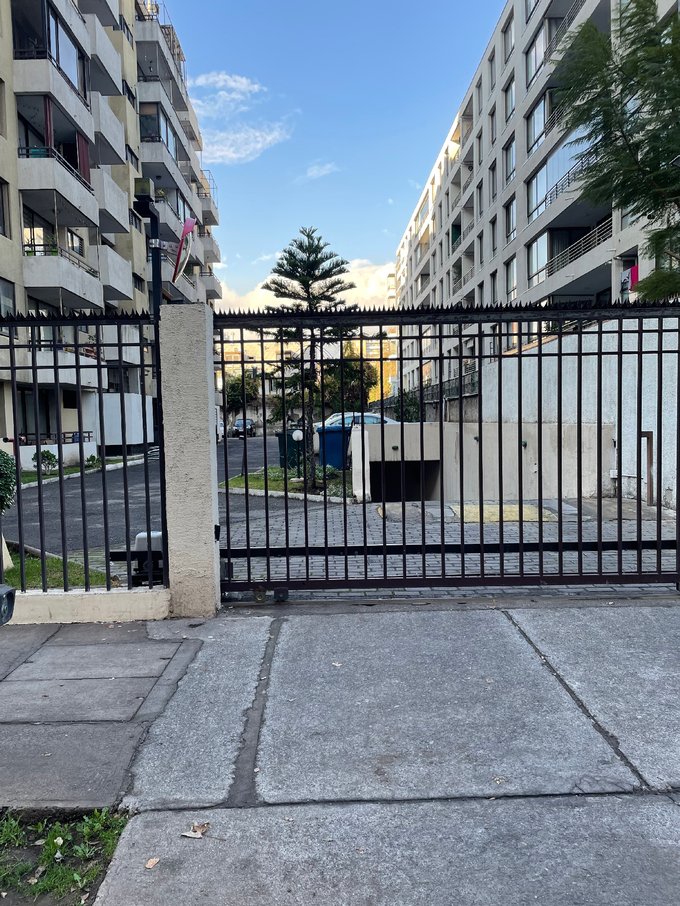 Entrada estacionamiento