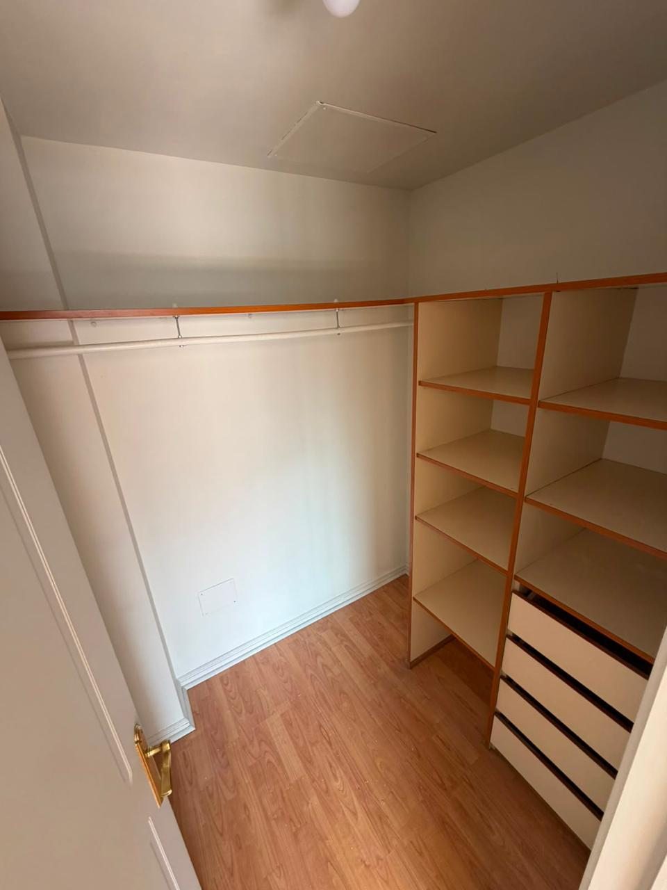 Walking closet