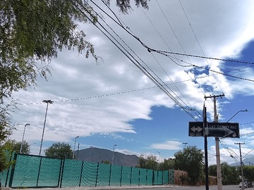 Calle exterior Parque Arboletum, juegos Infantiles