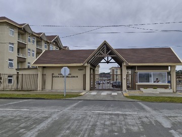 Entrada al condominio