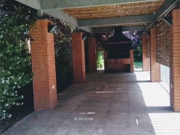 Quincho independiente del edificio
