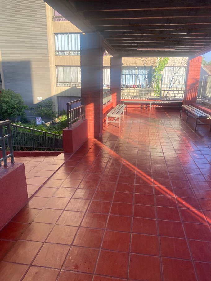 Pérgola entrada
