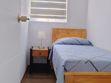 Habitacion individual con closet
