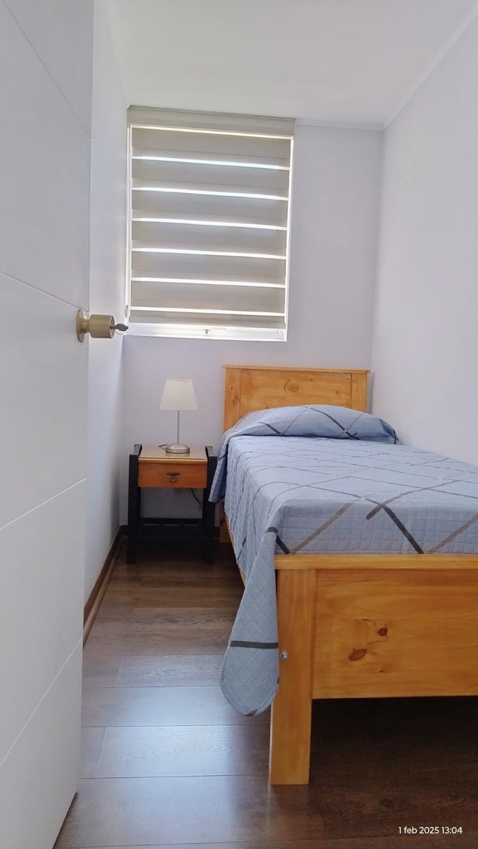 Habitacion individual con closet