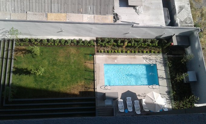 vista a la piscina