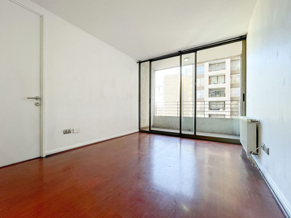 Sala Estar y puerta Hab. 1