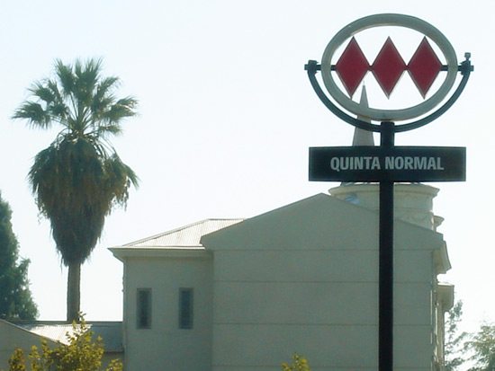 estacion de metro a 2 cuadras