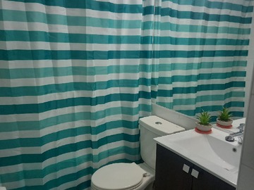 Baño principal, con conexión lavadora