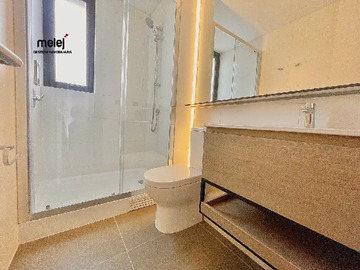 Baño en suite. Ventilación natural.