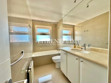 Baño suite.