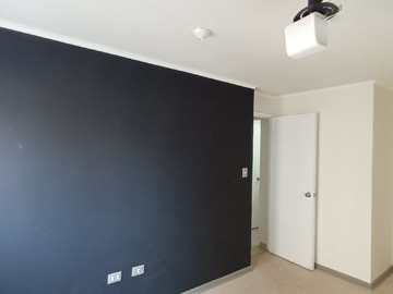 Dormitorio principal con proyector