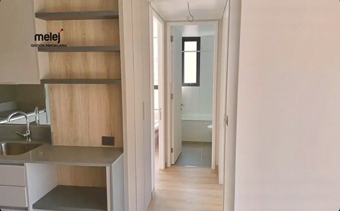 Pasillo a dormitorios.