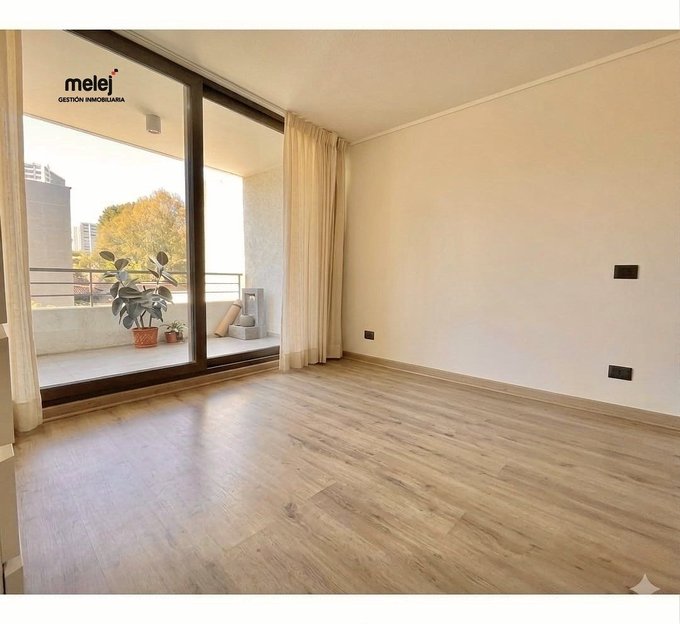 Dormitorio principal con salida a terraza