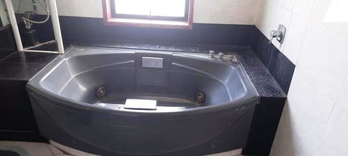jacuzzi