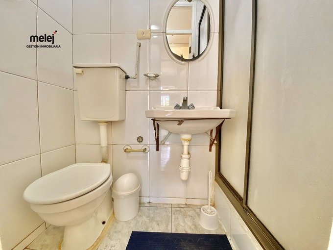 Baño 1 con shower door