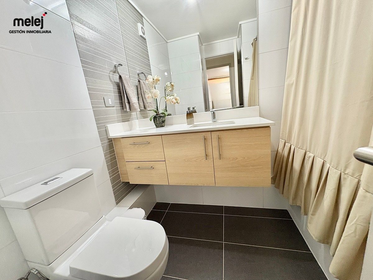 Baño Pasillo 2