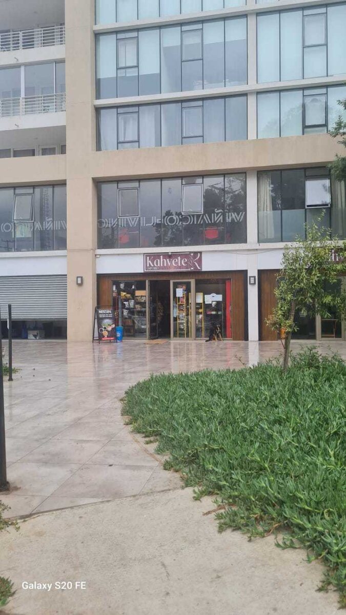 COMERCIO MISMO EDIFICIO