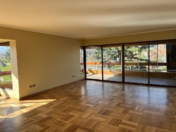 Amplio living comedor