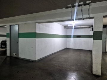Arriendo Mensual / Estacionamiento / Las Condes