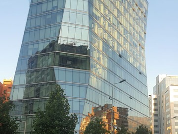 Arriendo Mensual / Estacionamiento / Las Condes