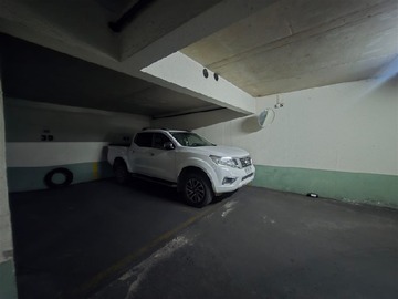 Arriendo Mensual / Estacionamiento / Providencia