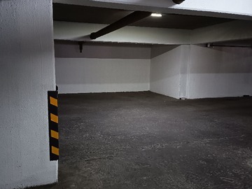 Arriendo Mensual / Estacionamiento / Providencia