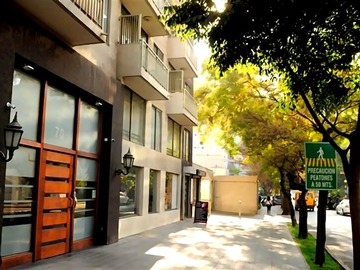 Arriendo Mensual / Estacionamiento / Providencia