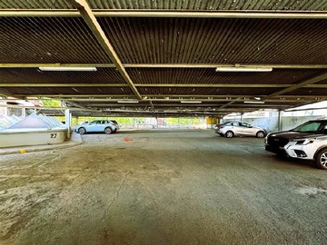 Arriendo Mensual / Estacionamiento / Providencia