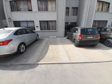 Arriendo Mensual / Estacionamiento / Quinta Normal