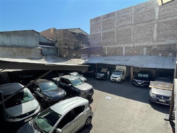 Arriendo Mensual / Estacionamiento / Recoleta