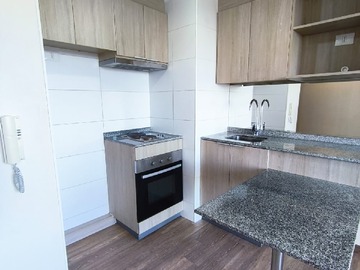 Arriendo Mensual / Estacionamiento / San Miguel