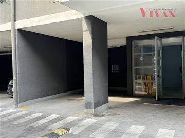 Arriendo Mensual / Estacionamiento / Santiago