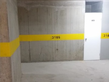 Arriendo Mensual / Estacionamiento / Santiago