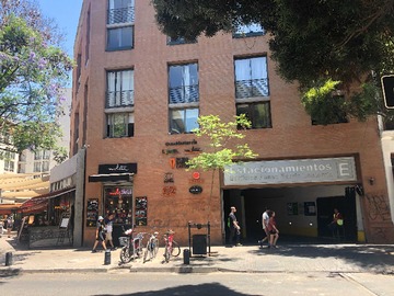 Arriendo Mensual / Estacionamiento / Santiago
