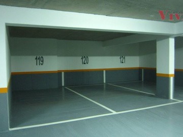 Arriendo Mensual / Estacionamiento / Santiago