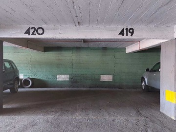 Arriendo Mensual / Estacionamiento / Santiago