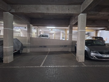Arriendo Mensual / Estacionamiento / Santiago