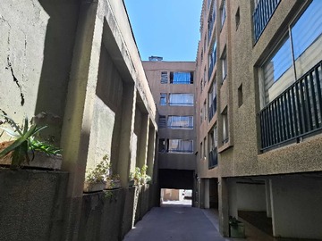 Arriendo Mensual / Estacionamiento / Santiago
