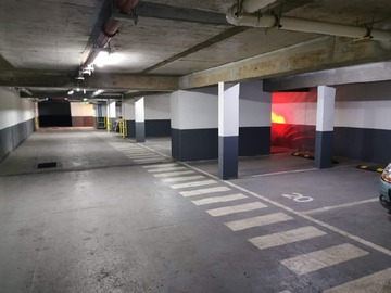 Arriendo Mensual / Estacionamiento / Santiago