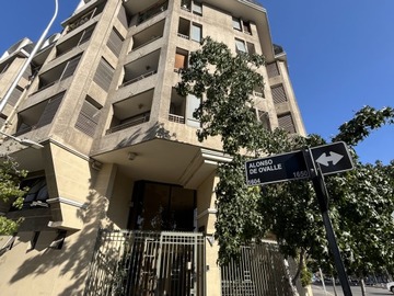 Arriendo Mensual / Estacionamiento / Santiago