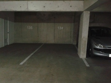 Arriendo Mensual / Estacionamiento / Santiago