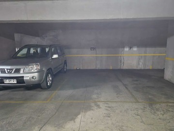 Arriendo Mensual / Estacionamiento / Santiago