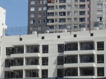 Arriendo Mensual / Estacionamiento / Santiago